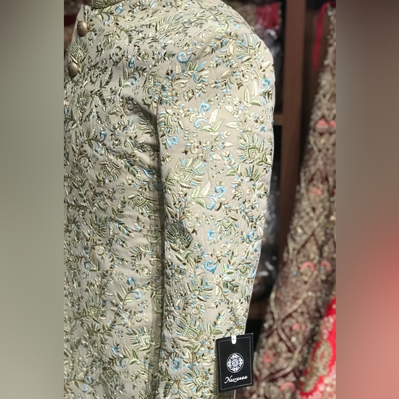 Elegant Sherwani from Nazranaa - Picture 3 of 4